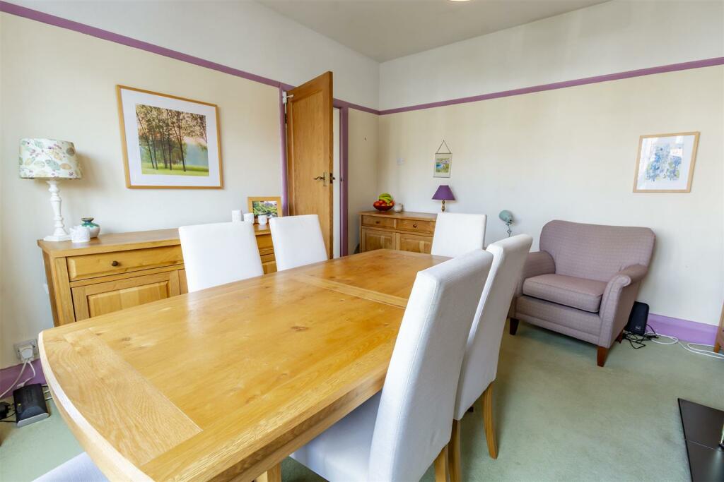 Dining Room (5)-HDR copy.jpg