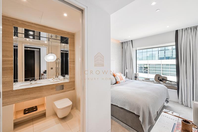 24 SUGAR QUAY   (16).jpg