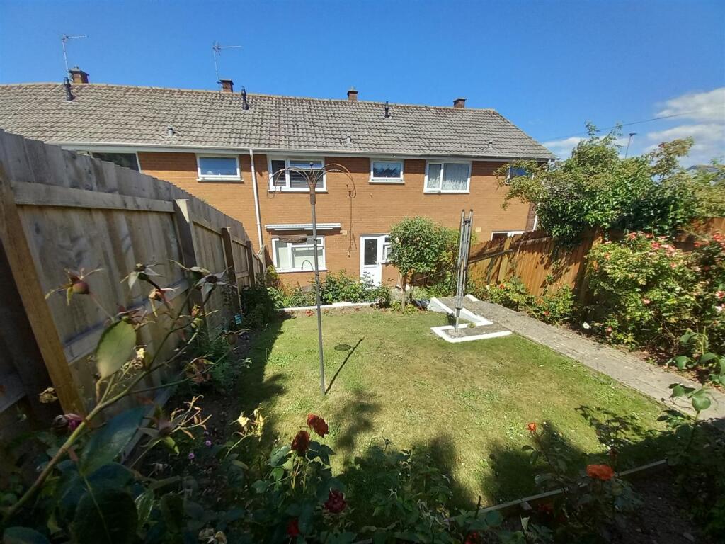 3 Ochil Close Rear.jpg