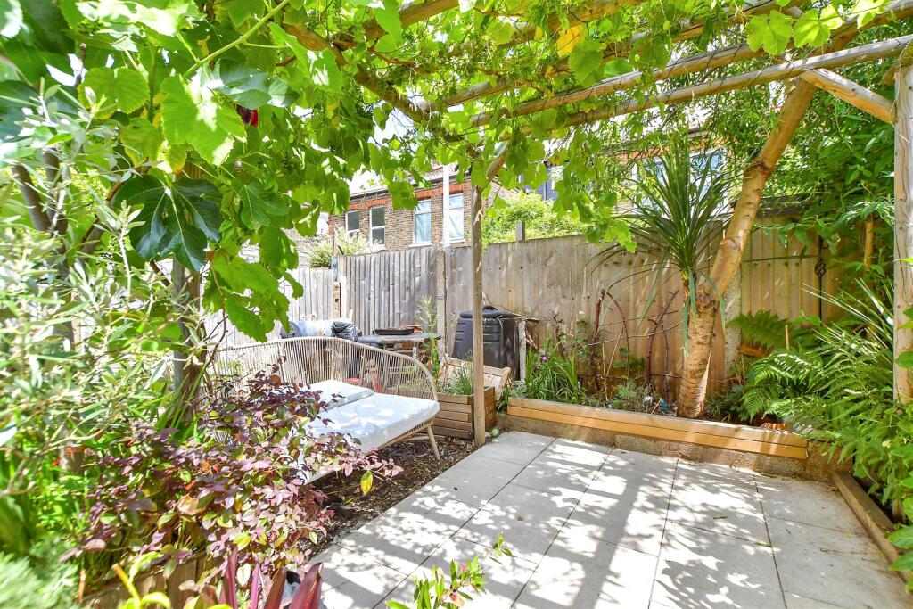 External Lifestyle Photograph