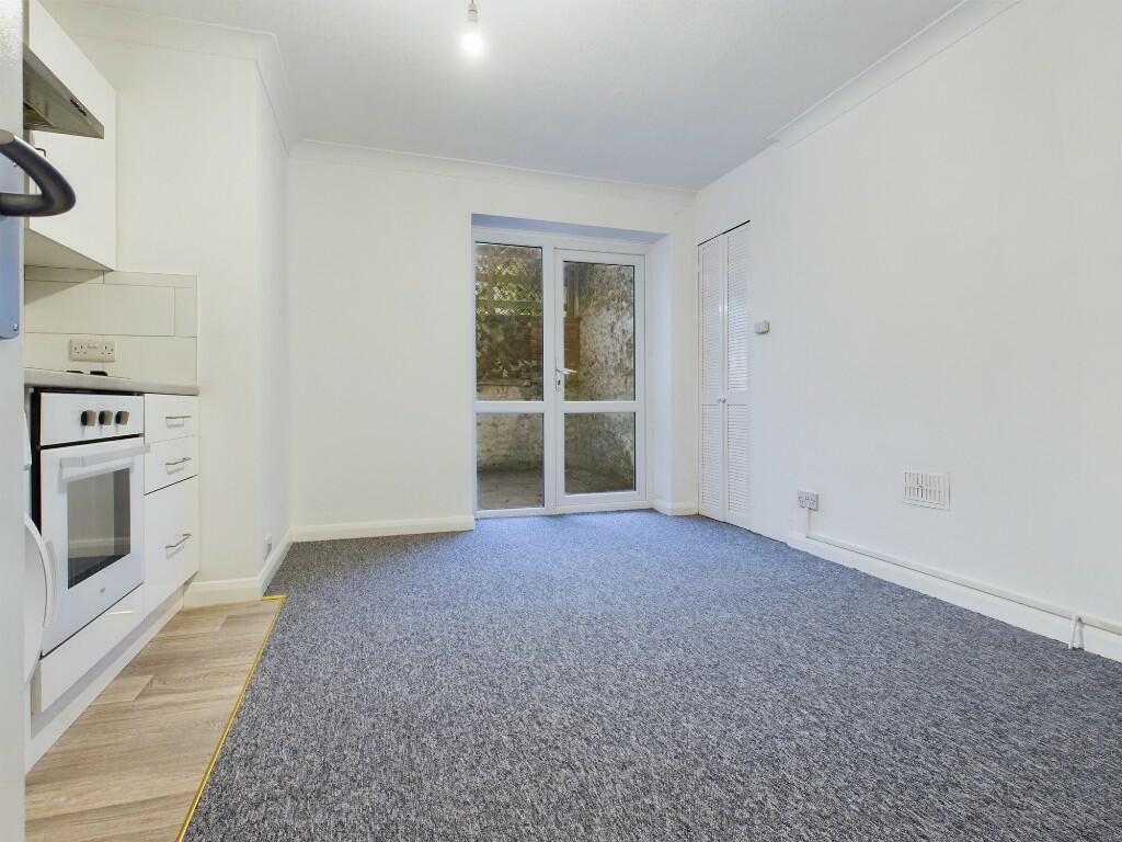 Living/Kitchen