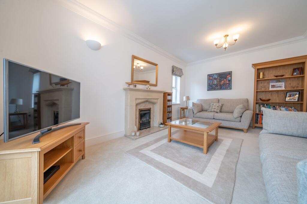 SITTING ROOM