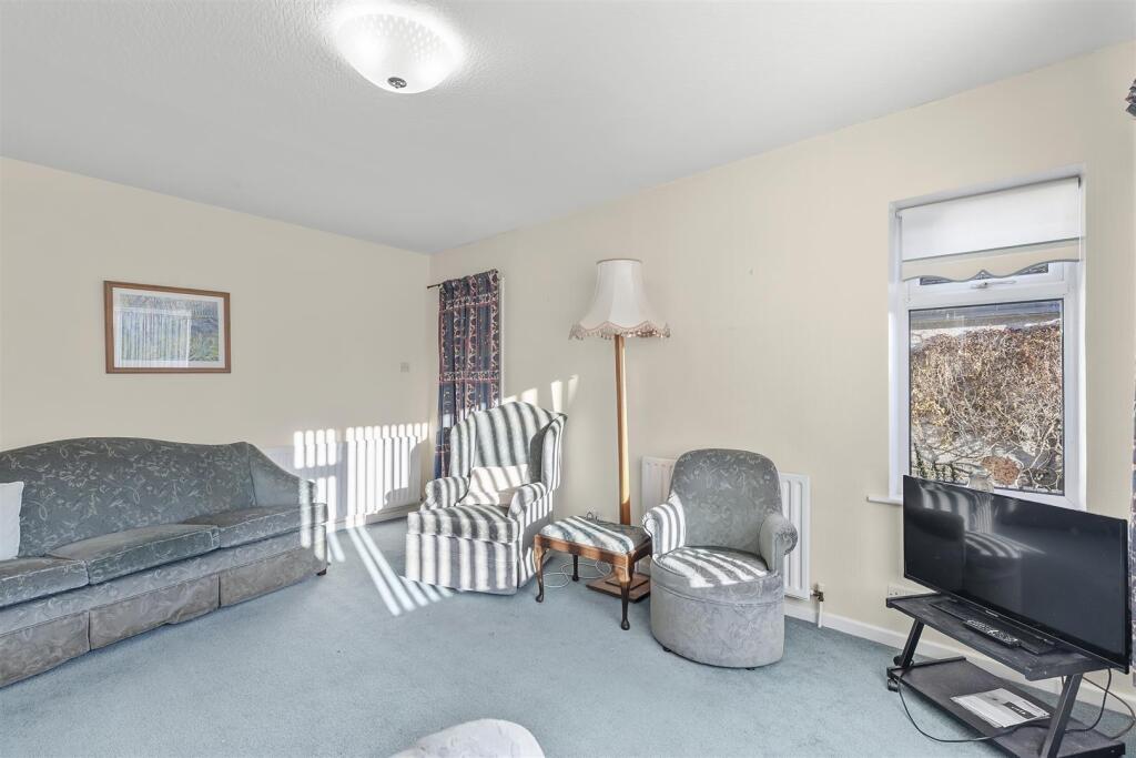 Sitting Room 2.jpg