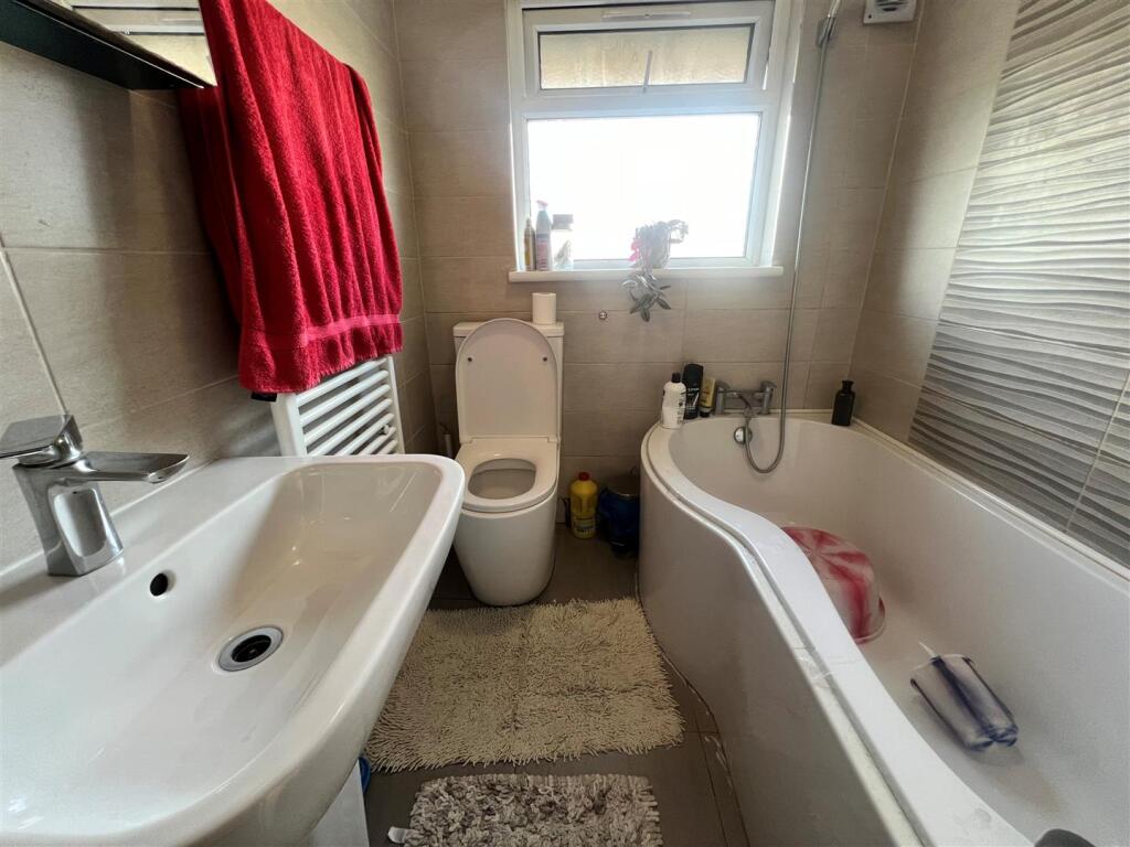 bath 1.jpg
