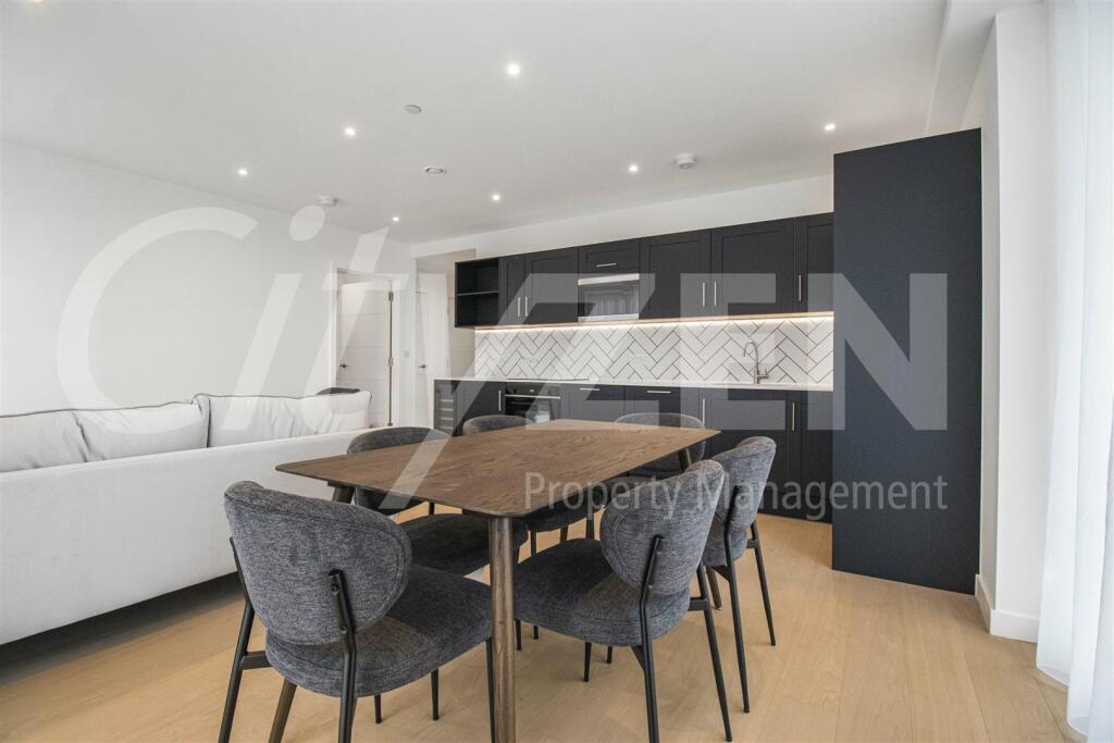RECEPTION/KITCHEN