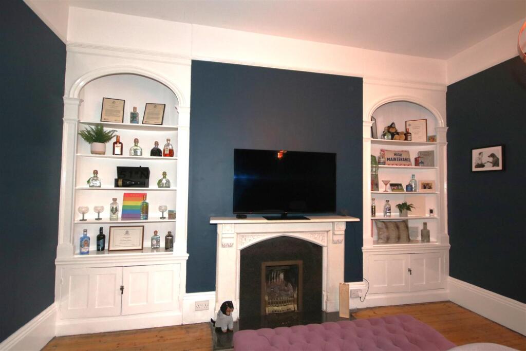 Bedroom 1d.JPG