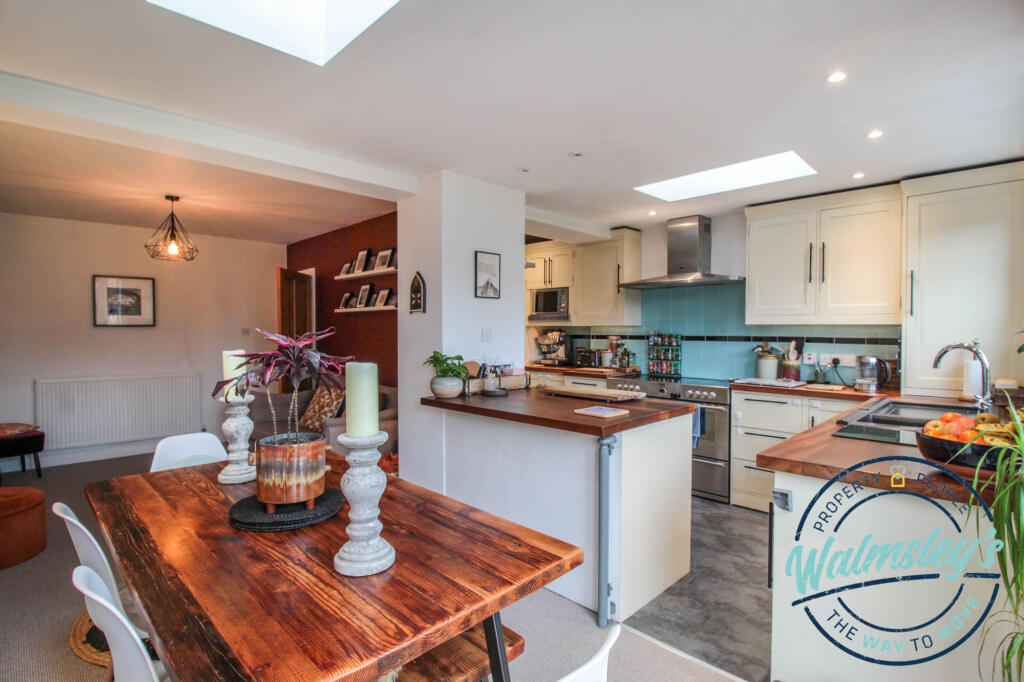 Full width extension