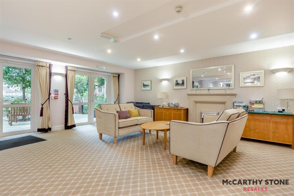 8619619-interior02.jpg