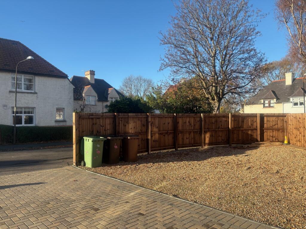 Front Garden_2