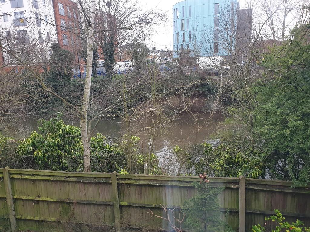 bedroom canal view