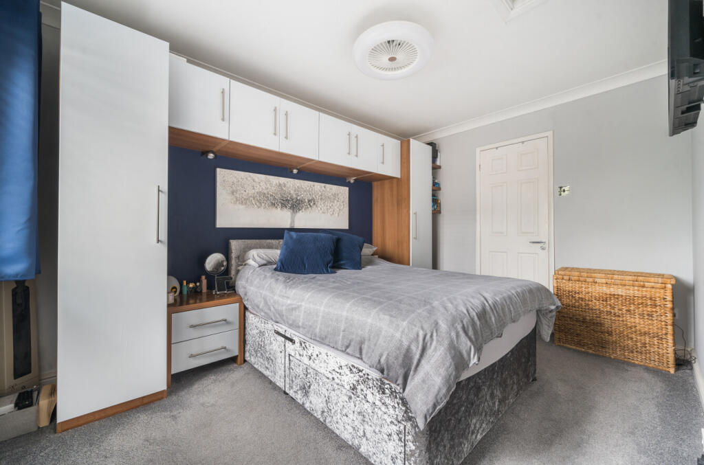 1331290-7-689074d...