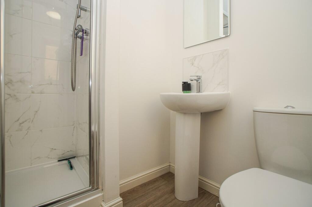 En-suite shower room 
