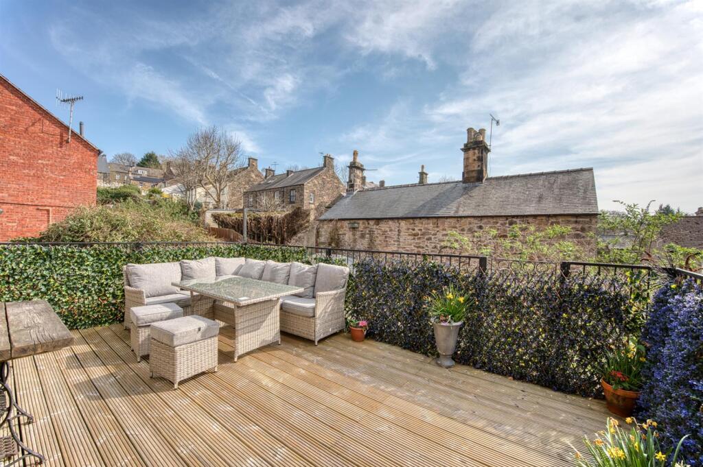 Balcony Terrace dining.jpg