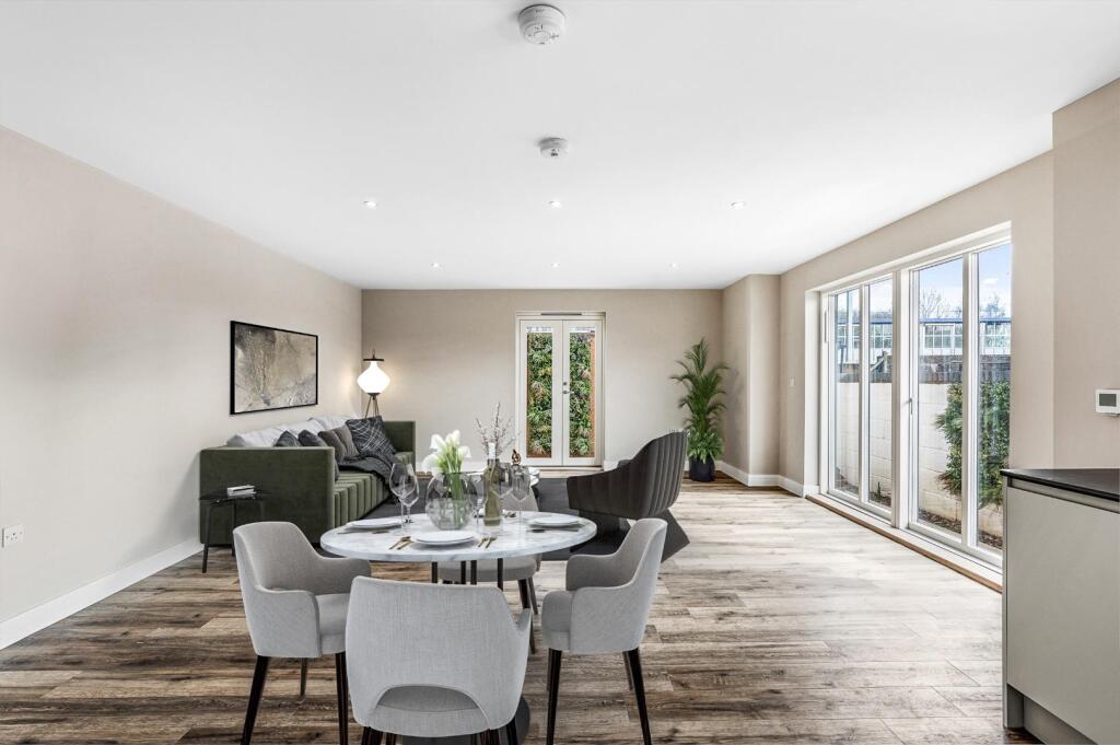 plot 2 lounge _ diner.jpg