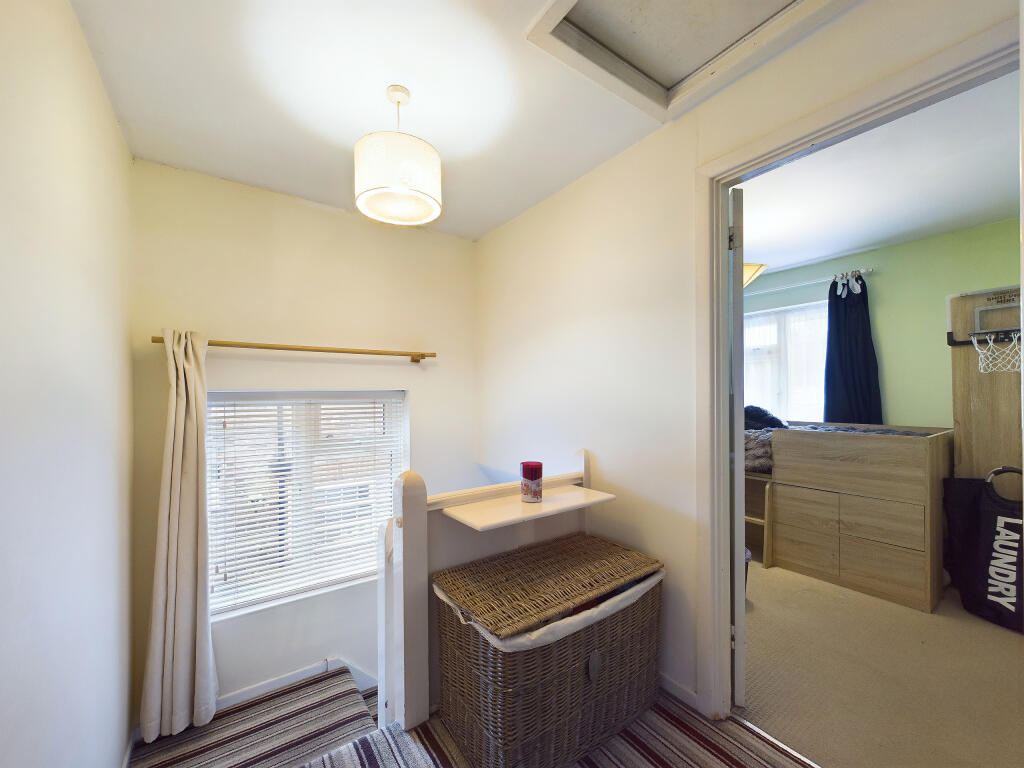 CAM01354G0-PR0431-STILL003