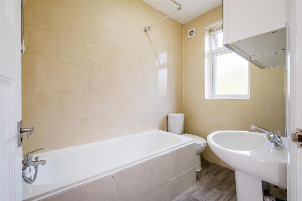 76 kimberley road-4.jpg