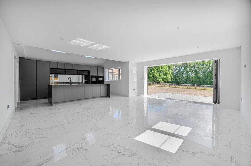 1295988-36-683045...