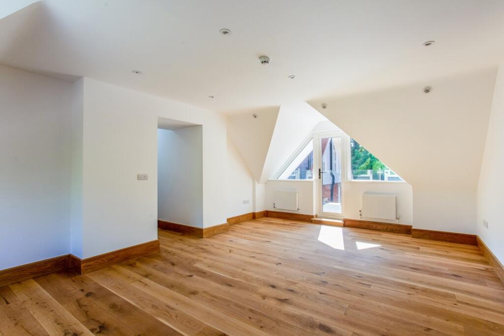 319305 Penthouse ...