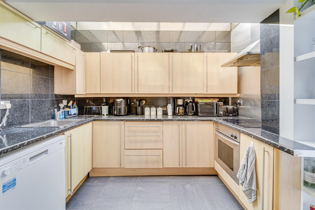 NDB08489_Enfused-...