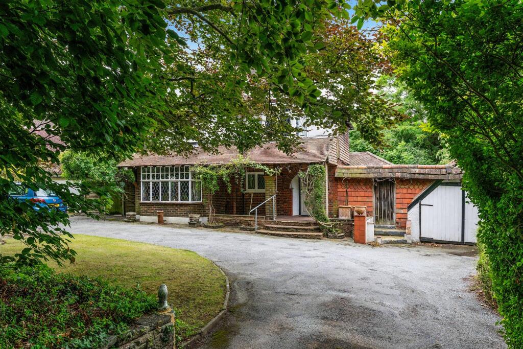 REIGATE ROAD, EXT- (1).jpg