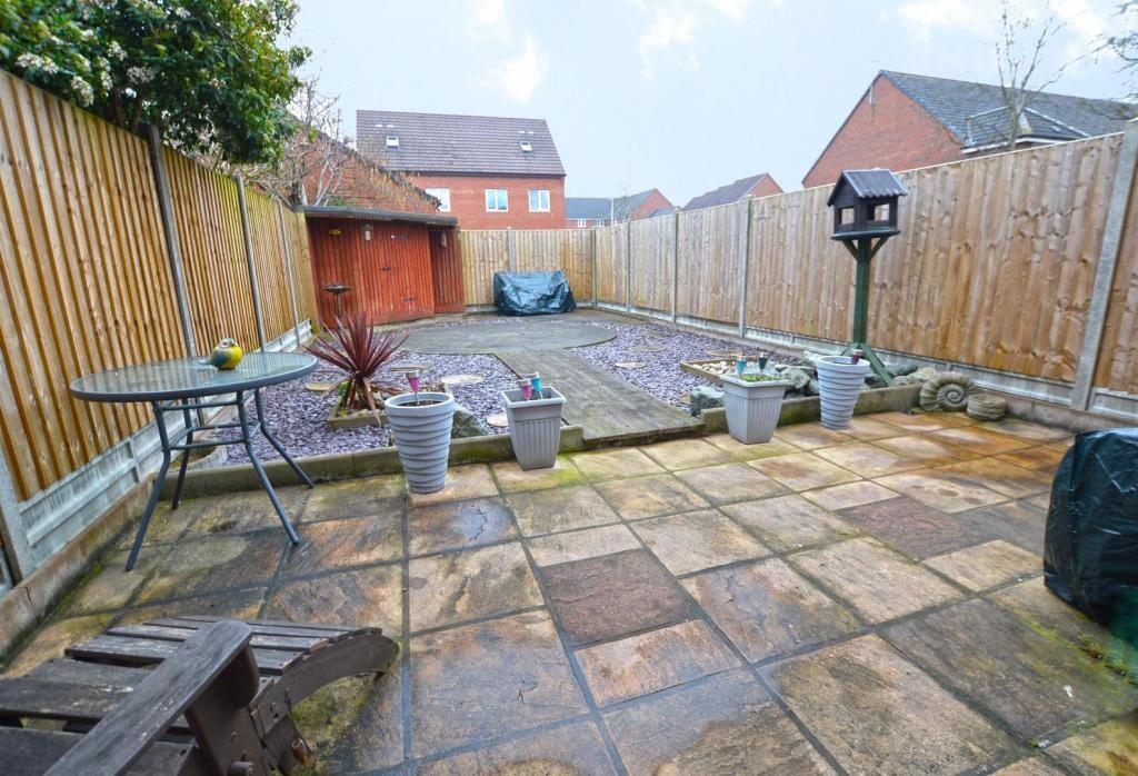 Bronte Close, Rugby, Warwickshire, CV21