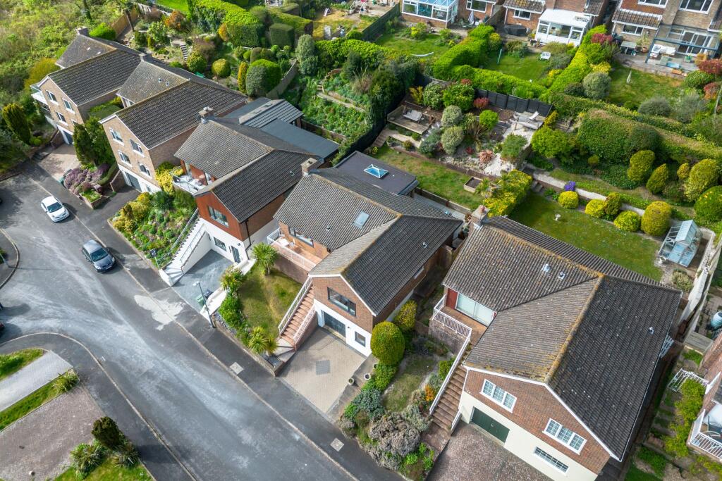 Wanderdown Close