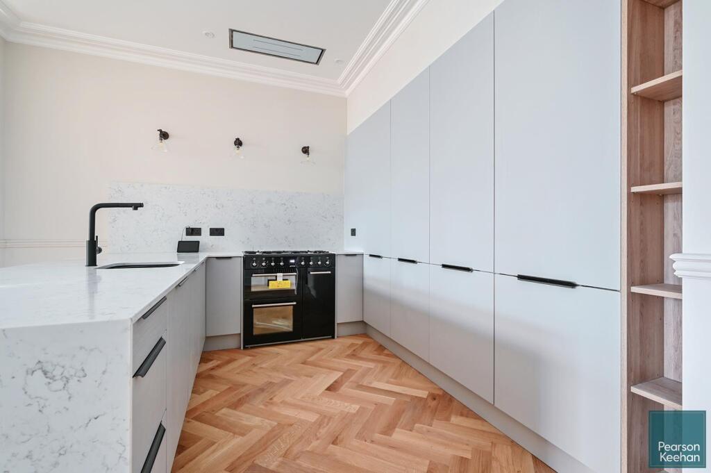 GFF 11 third Avenue, BN3 (11).jpg