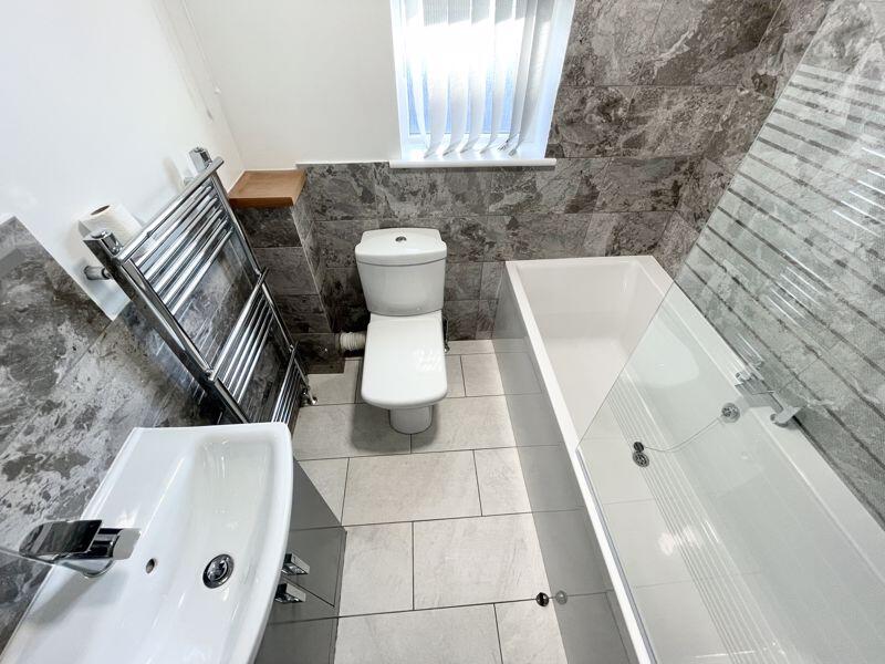 Bathroom alt-view