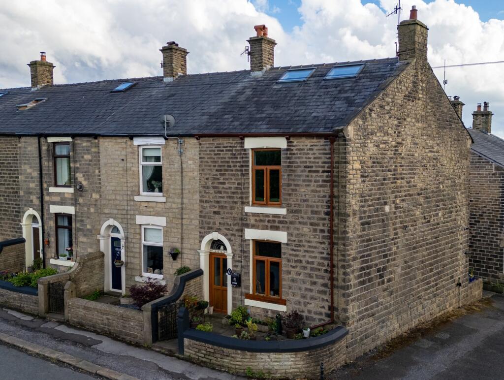 Padfield Main Road, Hadfield, Glossop, SK13