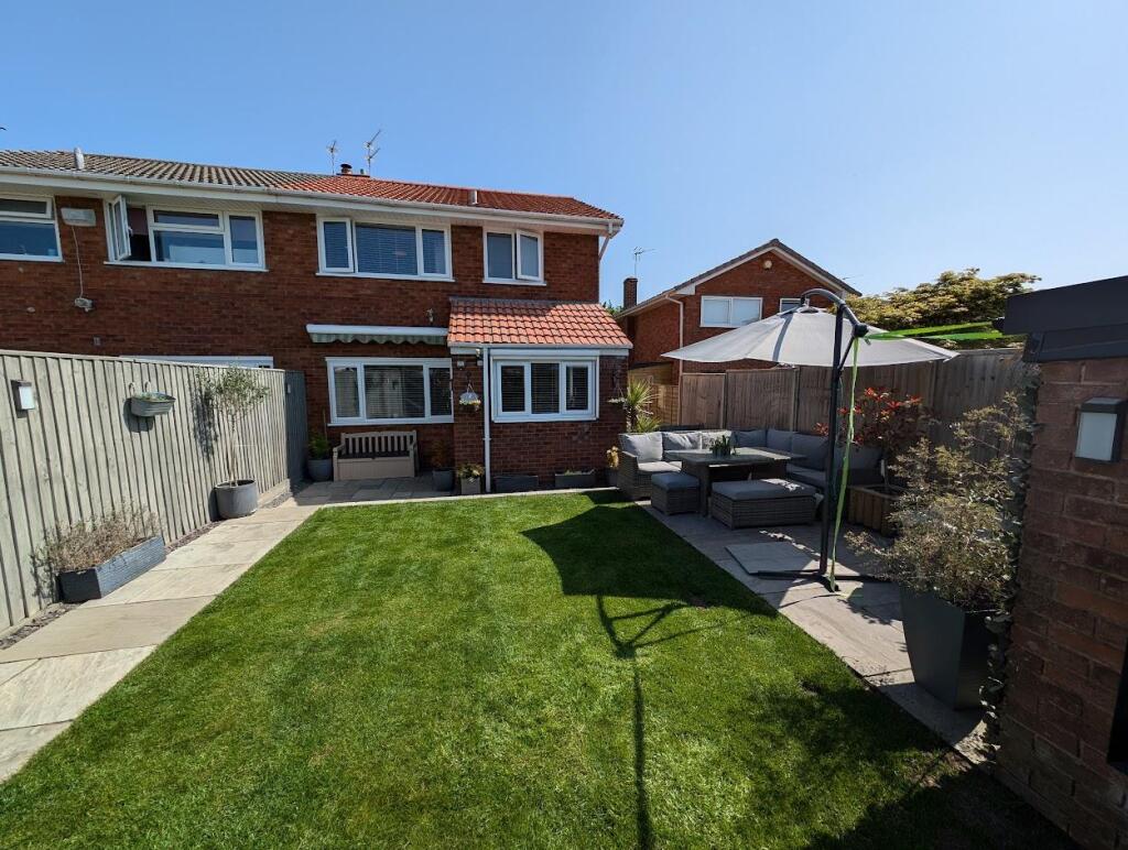 59 Mallard raer garden 4.jpg