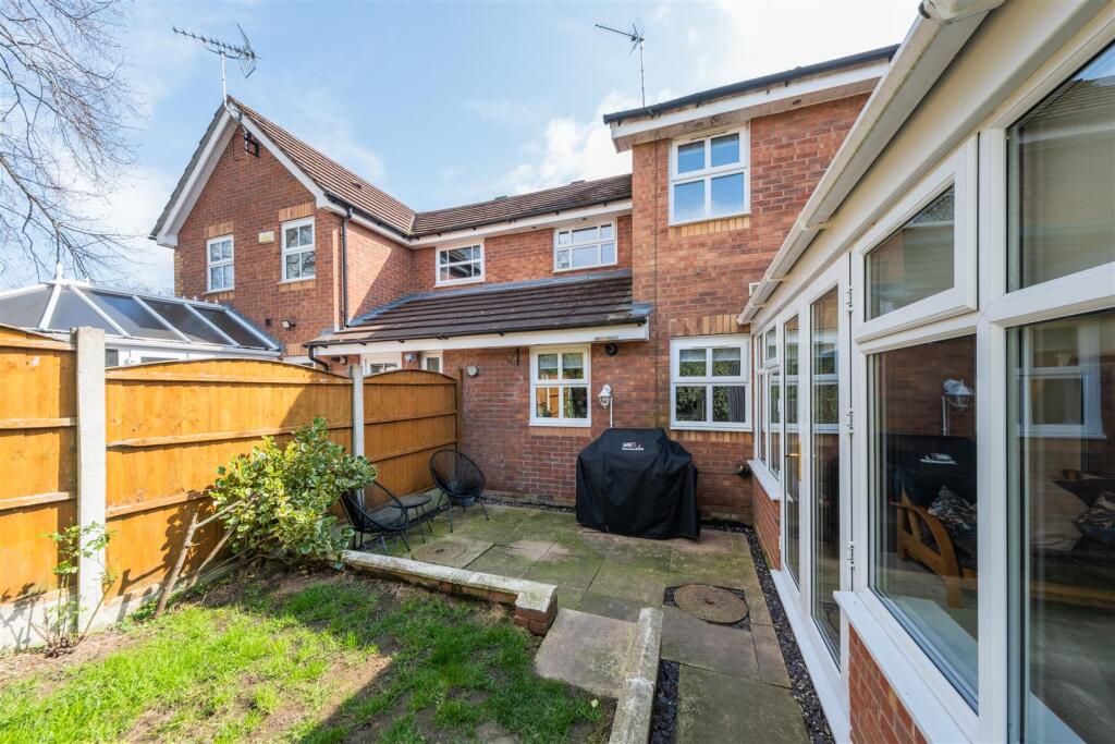 4 Hazelmere Close-031.jpg