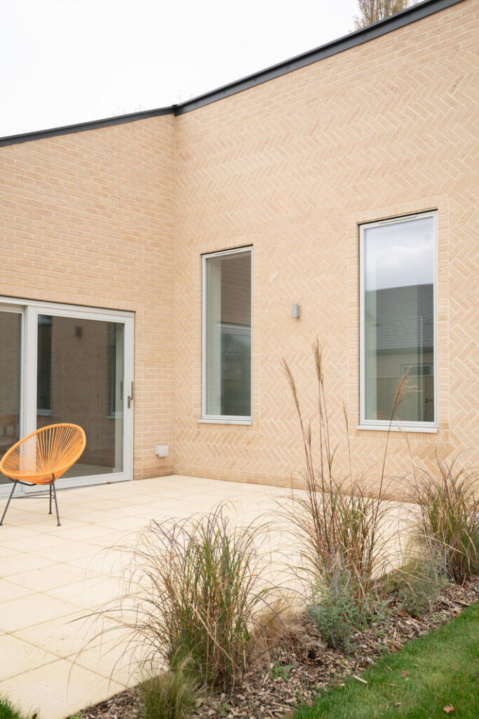 241349 - H03-THORNBOROUGH-PARK-121.jpg