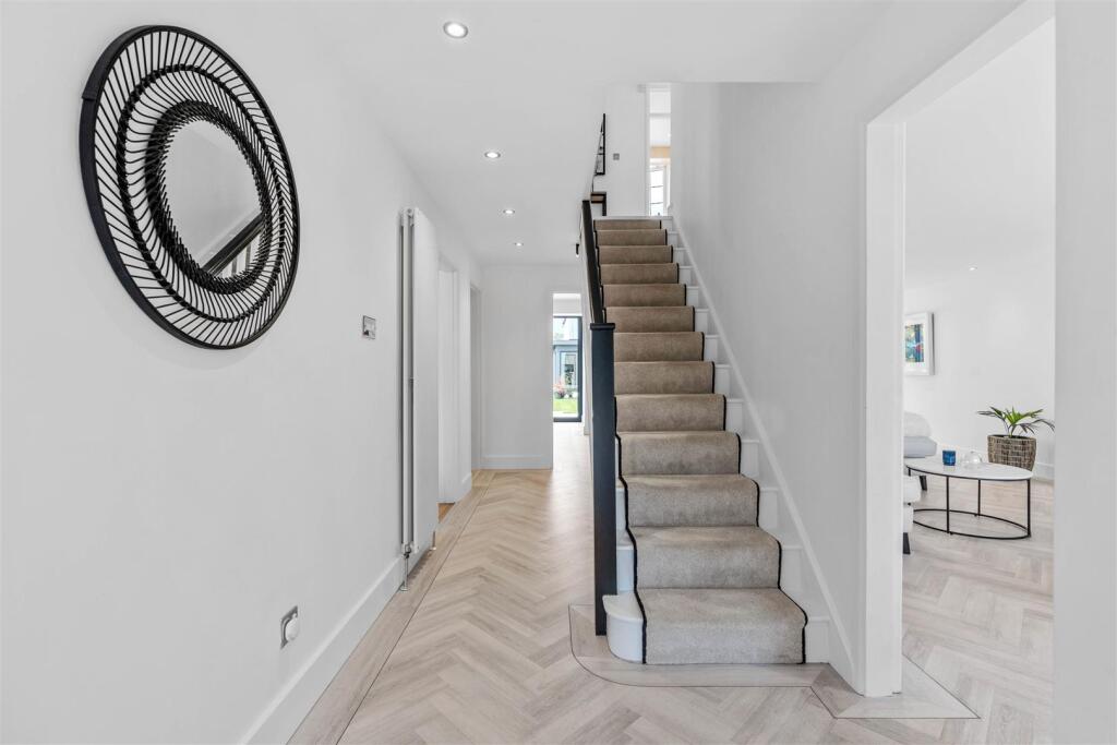 60 Harecroft Crescent, Sapcote