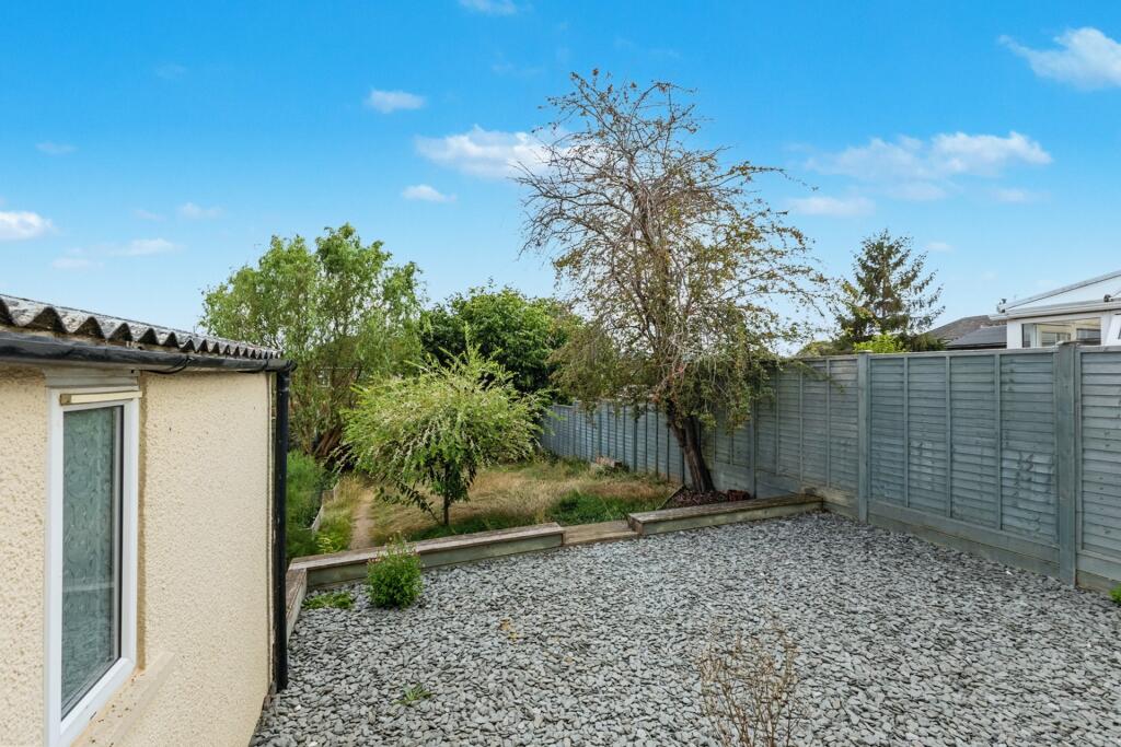 35 Queens Drive, Stroud, Gloucestershire, GL5 4NB