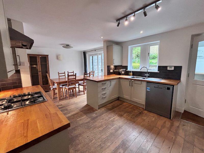 Dining Area &amp; Kitchen