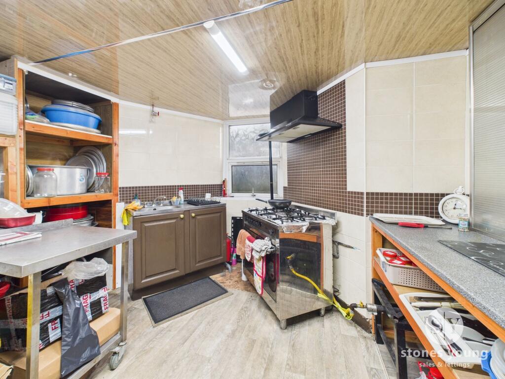 Second Kitchen/Cellar