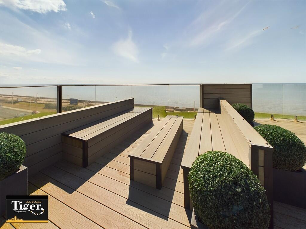 IMG_397990_25_lar...