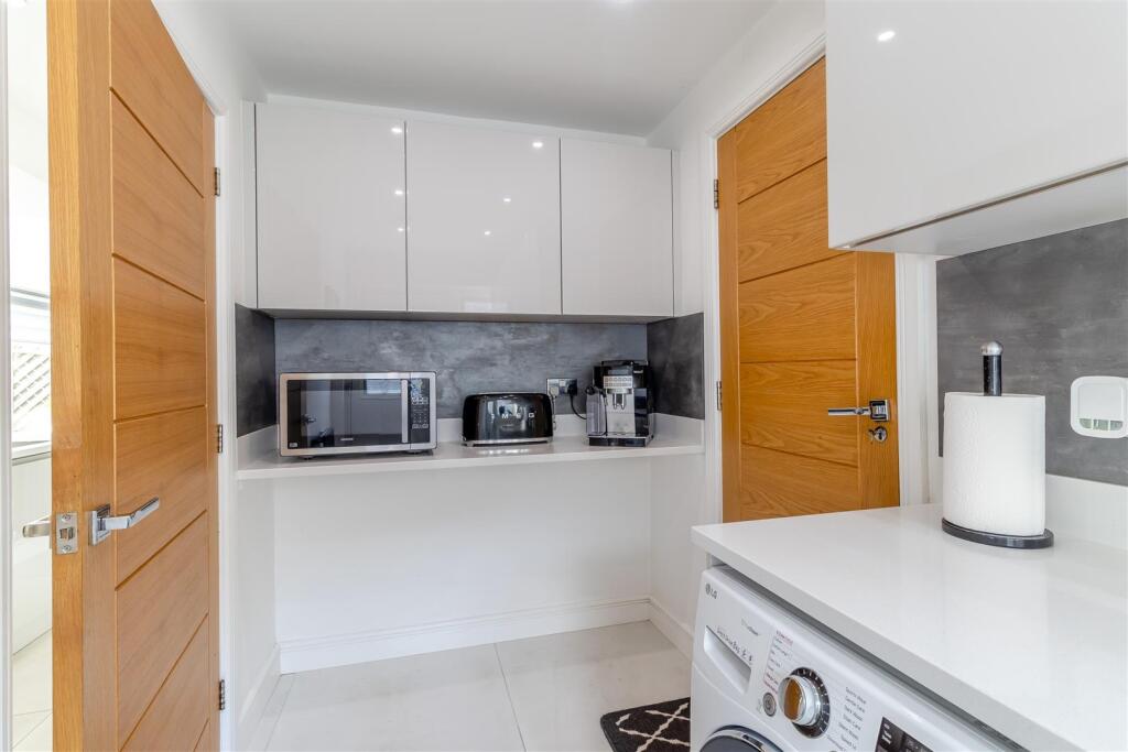 8635278-interior33.jpg