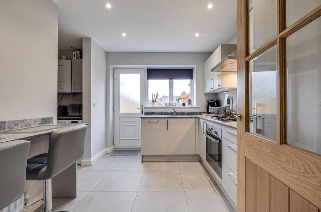 Kitchen/Dining