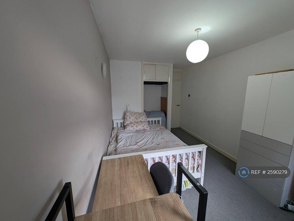 Double Bedroom 2