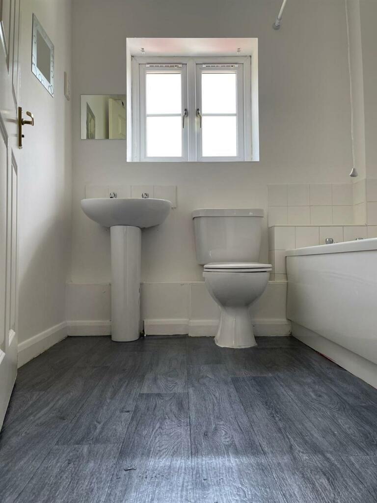 Bathroom.jpeg