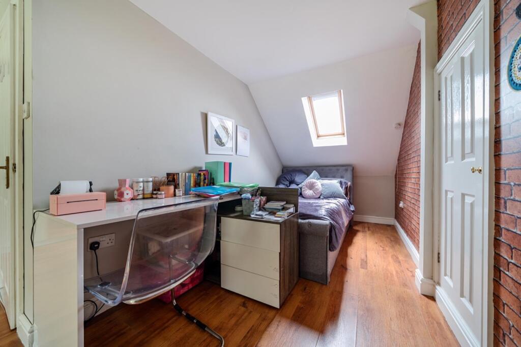 14-681b8bf57725e-1286163-ARW-14 .jpg