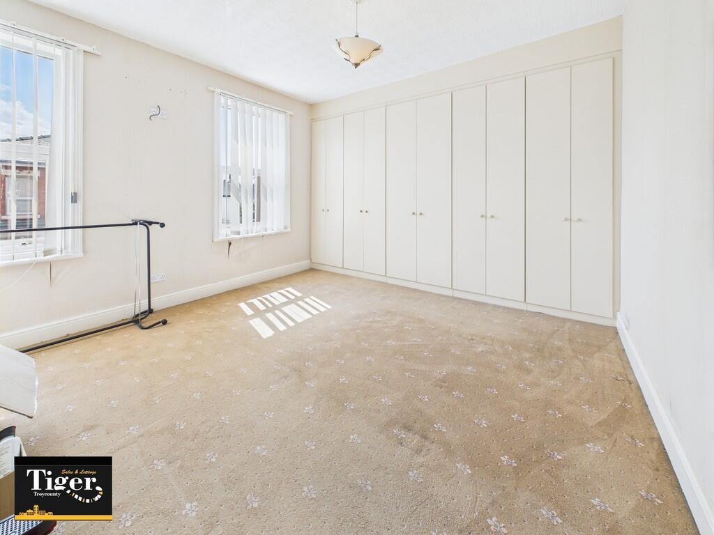 CAM02176G0-PR0659...