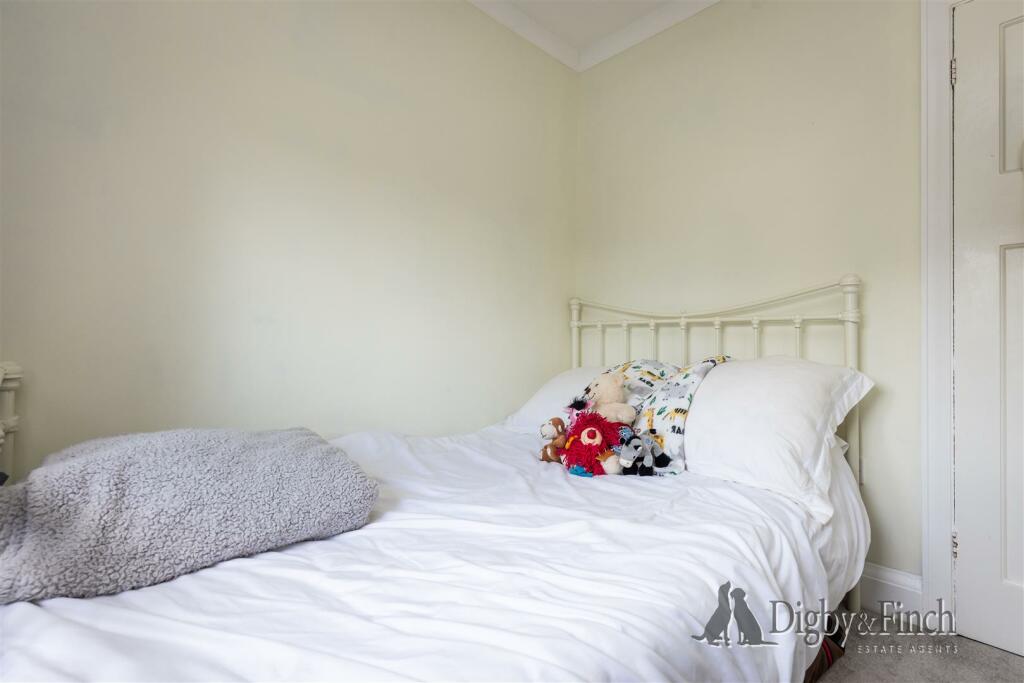 120, Bingham Road Radcliffe-On-Trent, NG12 2GT-31w