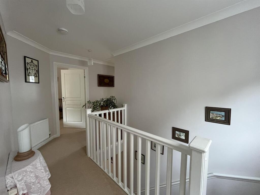 STAIRCASE &amp; LANDING