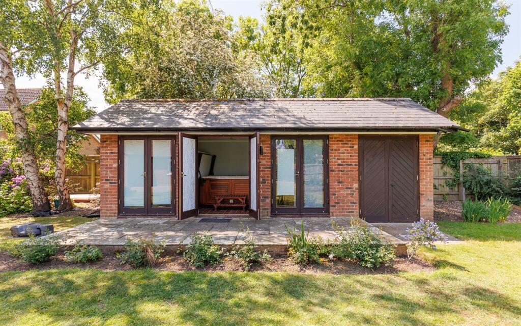 Outbuilding