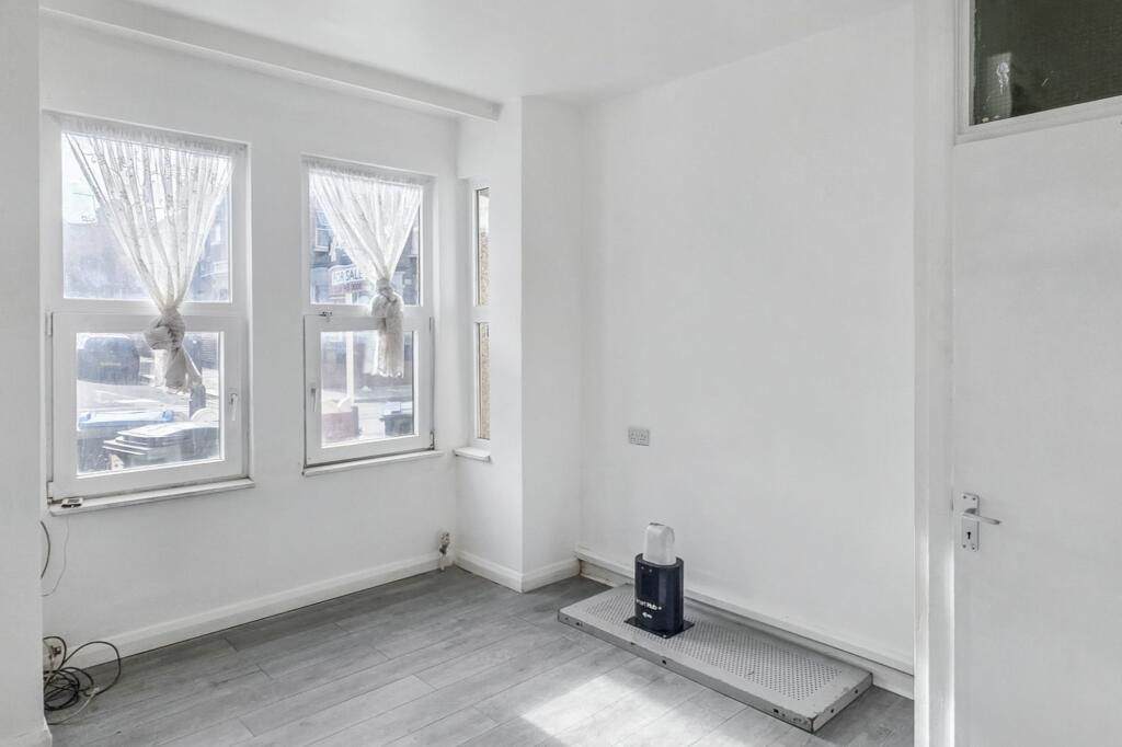 173A &amp; 173B Chapter Road, Brent, London, NW2 5LJ