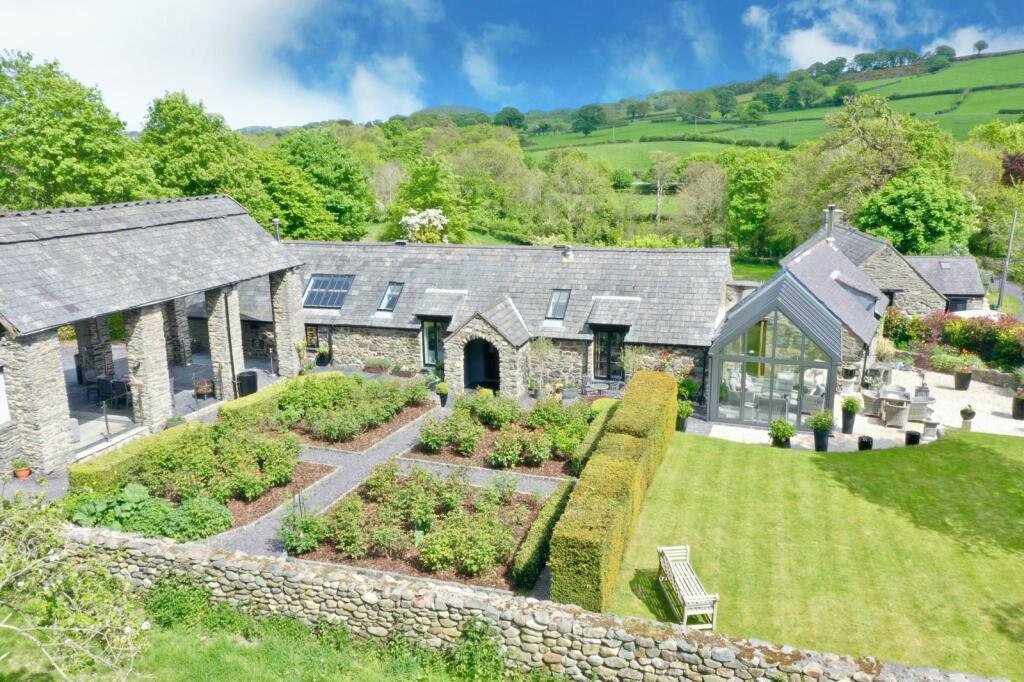 PHOTO-2025-05-18-18-19-00 (7).jpg