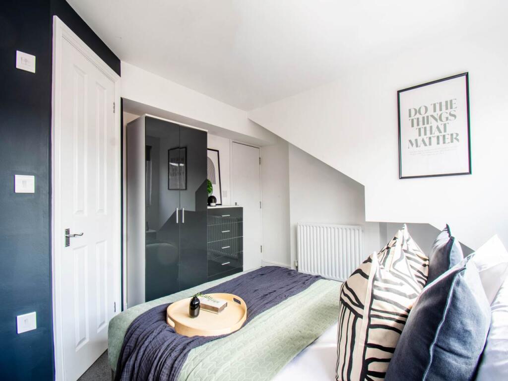 24 Grovehall Drive R