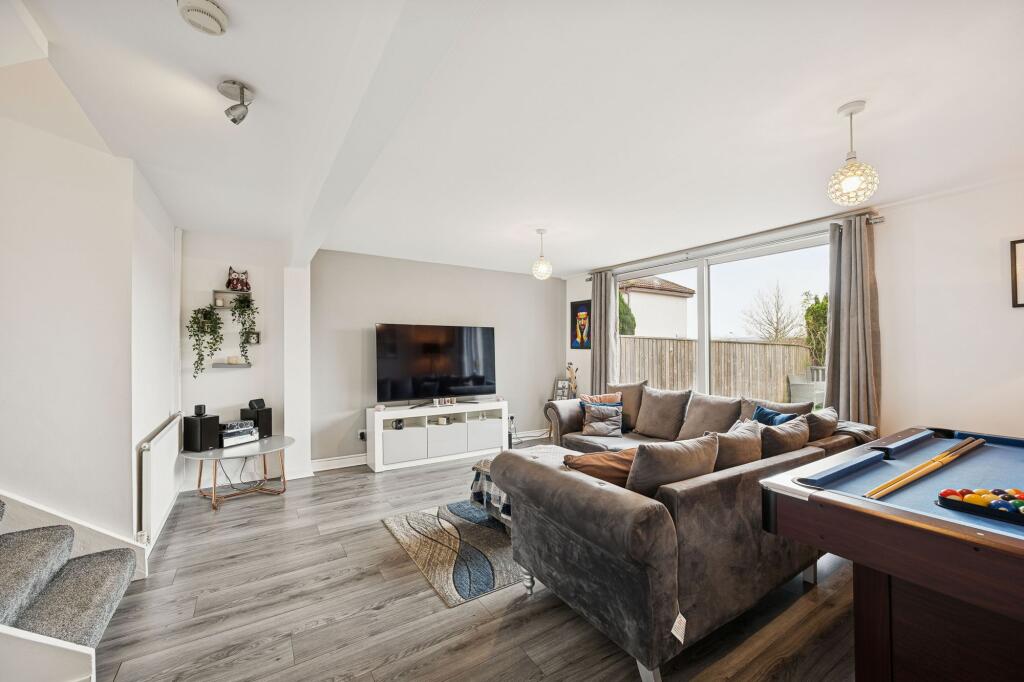 Hazel Grove, Livingston, EH54